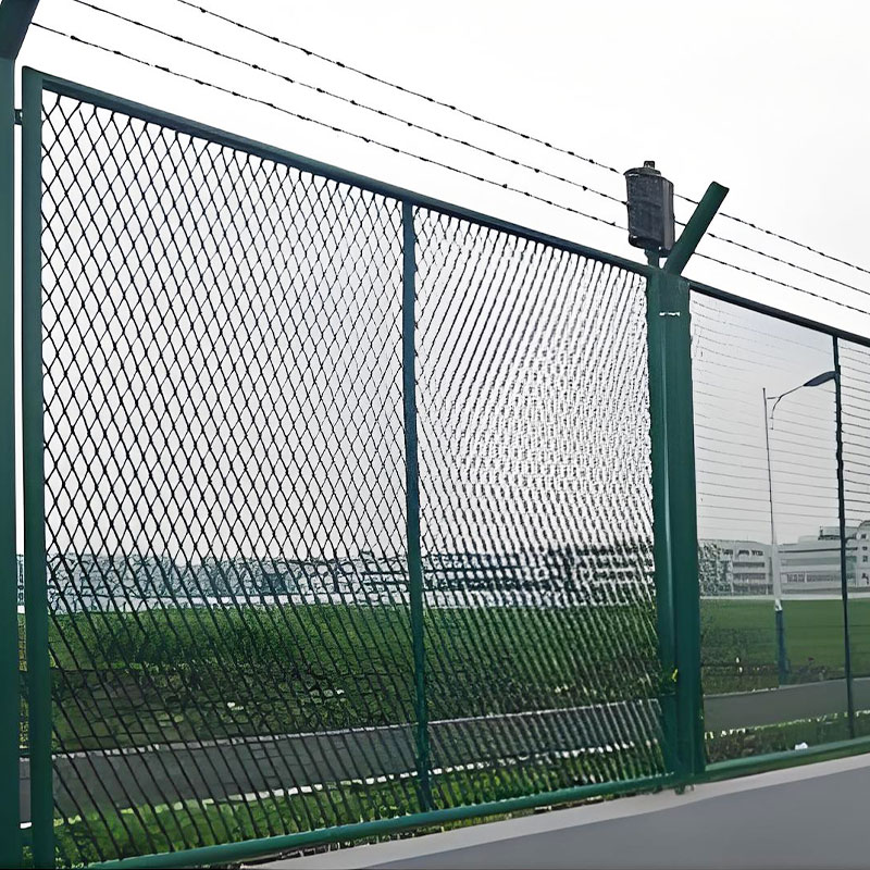 Pagar lapangan terbang penjara kawat berduri berbentuk Y-01
